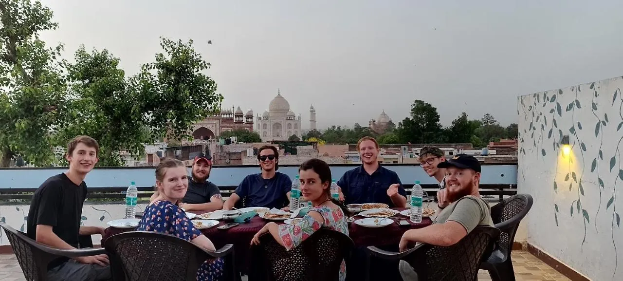**  Hotel Kamal Nearest To Taj Mahal Agra  Indien
